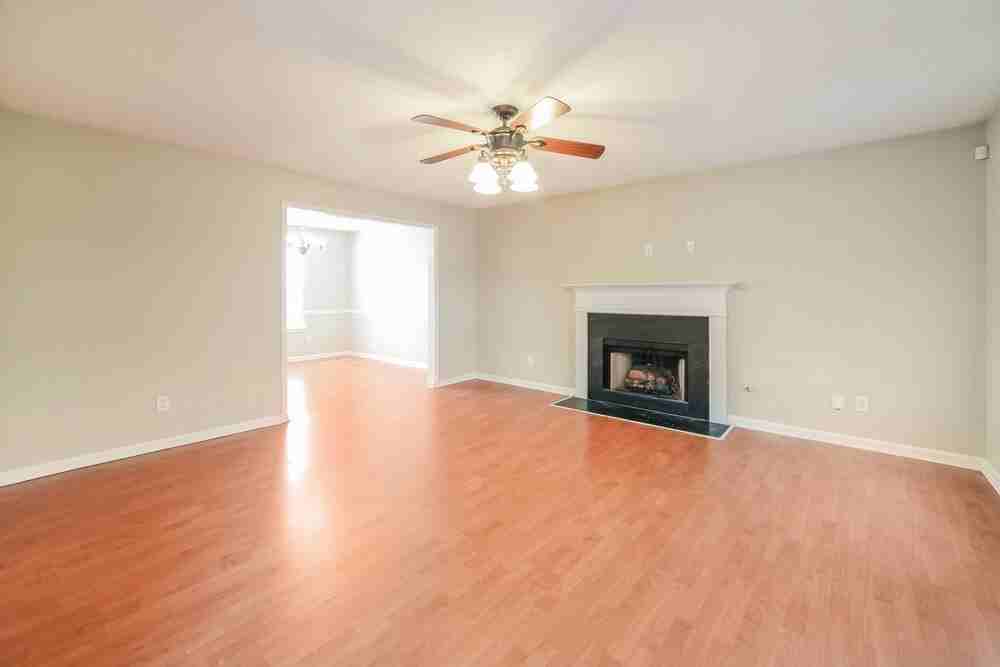 5442 Beaver Lake Dr - Photo 5 of 17