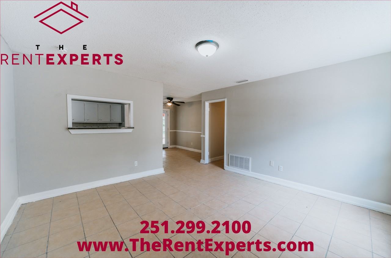 2551 Farnell Dr #1 - Photo 5 of 22