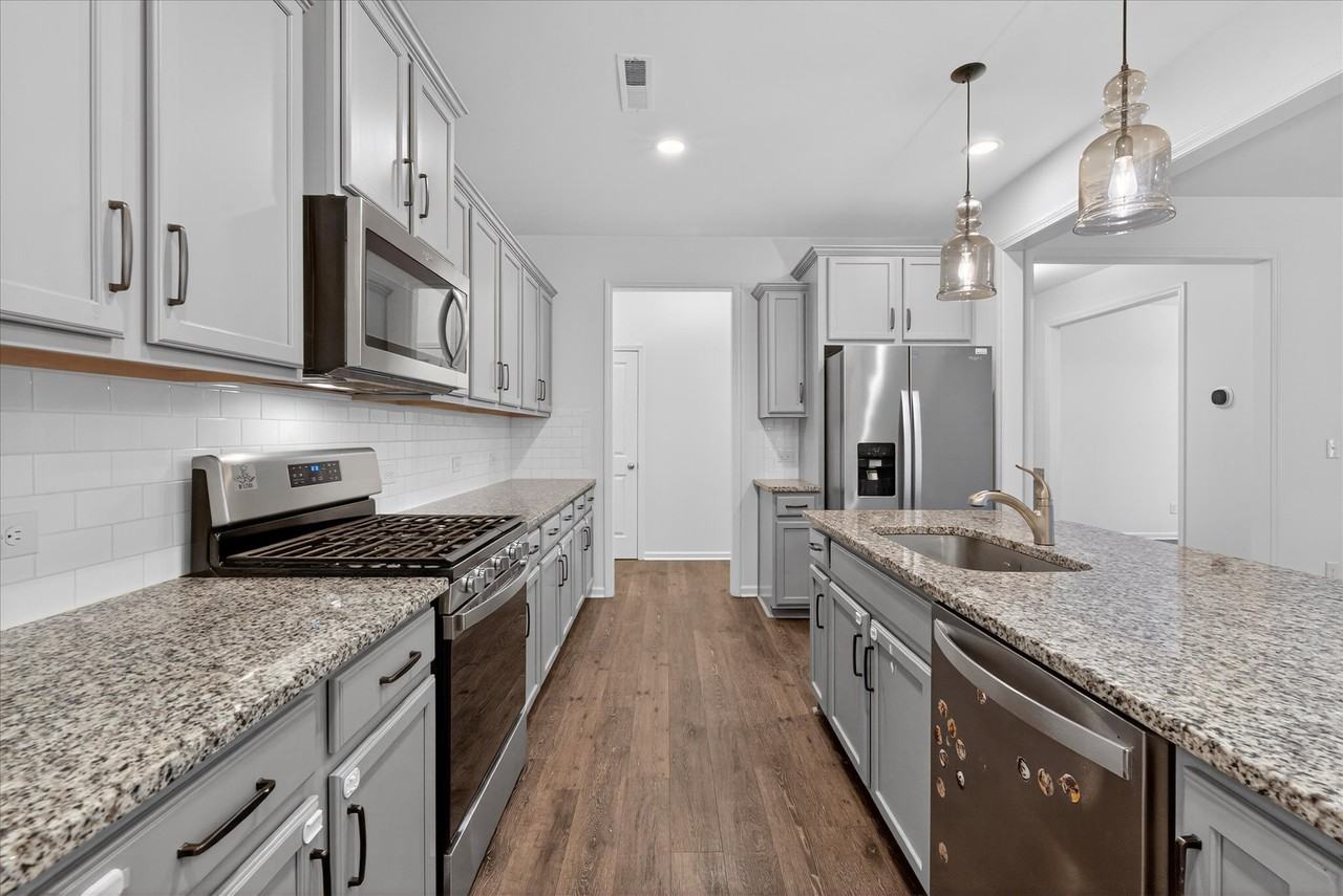 7481 Hartsfield Dr #1 - Photo 3 of 10