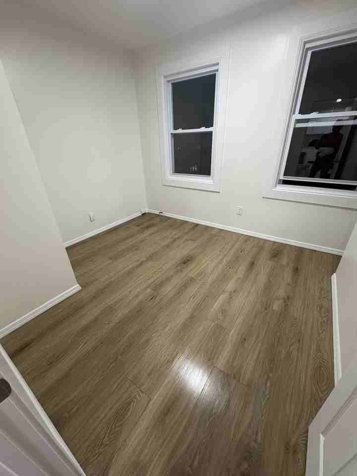 15 Van Courtland Pl #2 - Photo 5 of 18