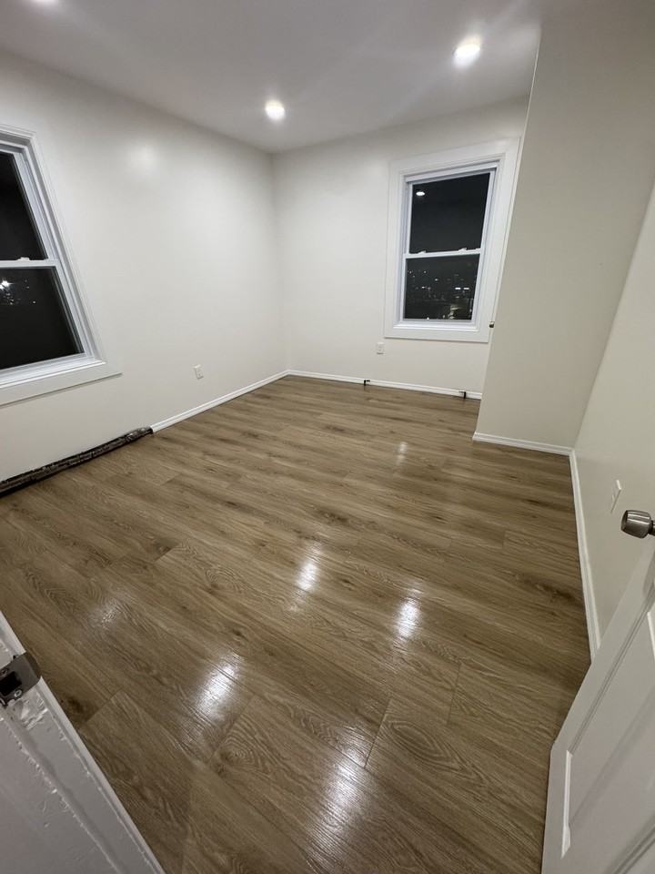 15 Van Courtland Pl #2 - Photo 6 of 18