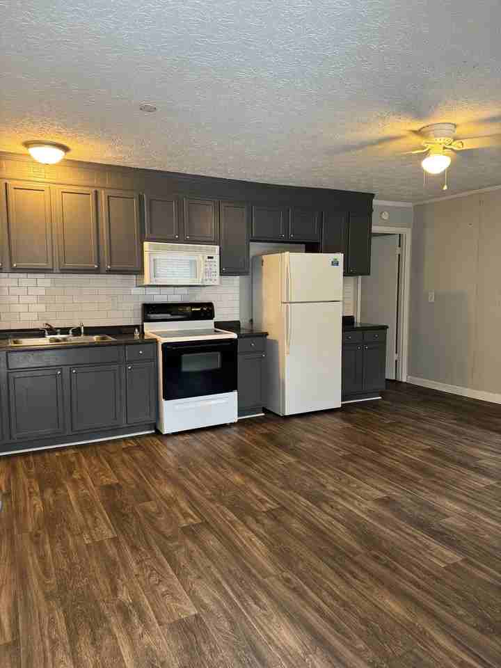 111 Sinclair Marina Rd Ne #13 - Photo 2 of 12