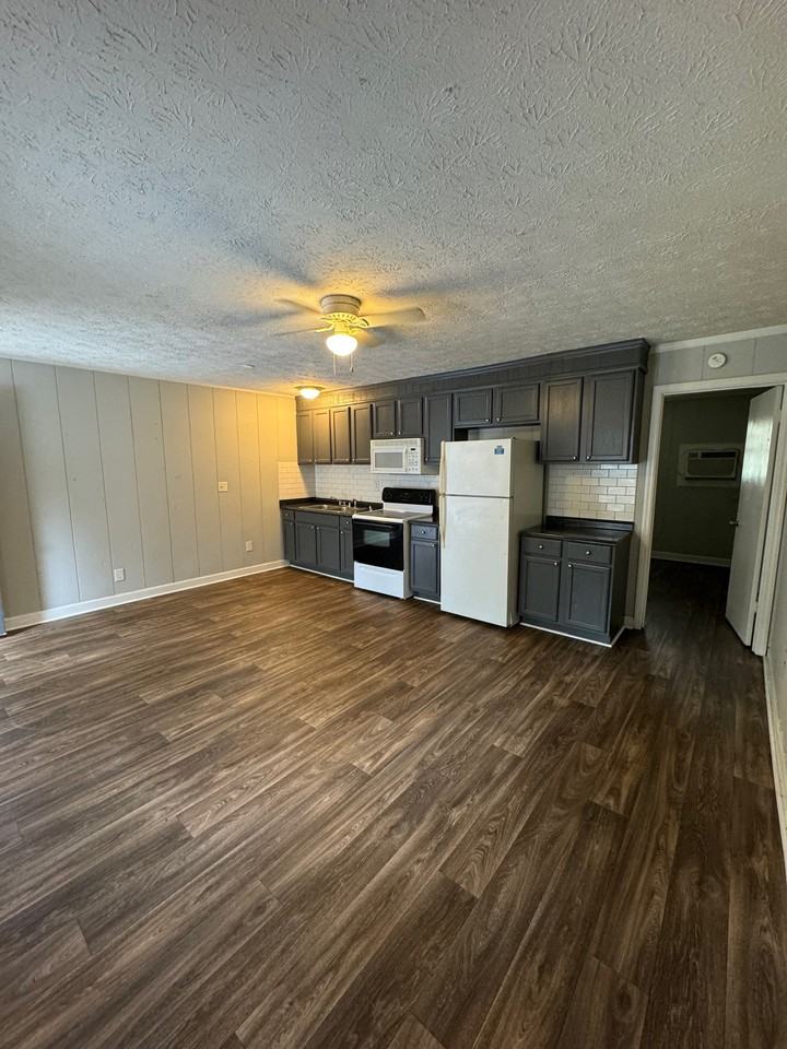 111 Sinclair Marina Rd Ne #13 - Photo 3 of 12