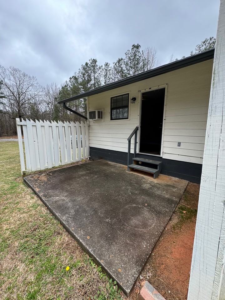 111 Sinclair Marina Rd Ne #13 - Photo 6 of 12