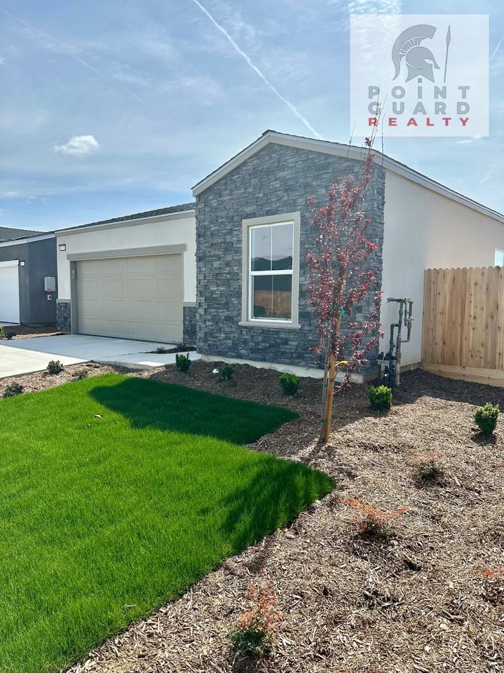 6179 E Giavanna Ave #1 - Photo 5 of 47