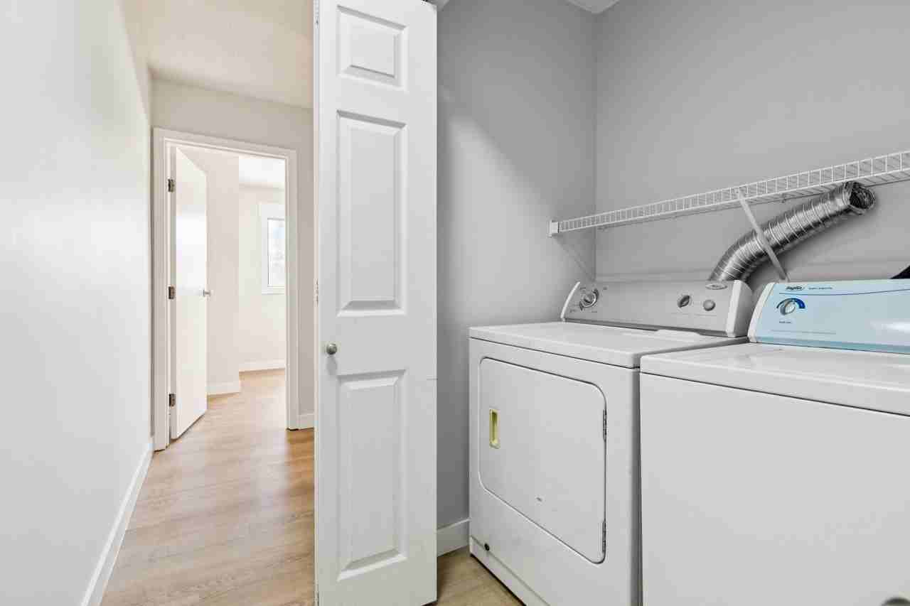 4809 52 St #4 - Photo 7 of 7