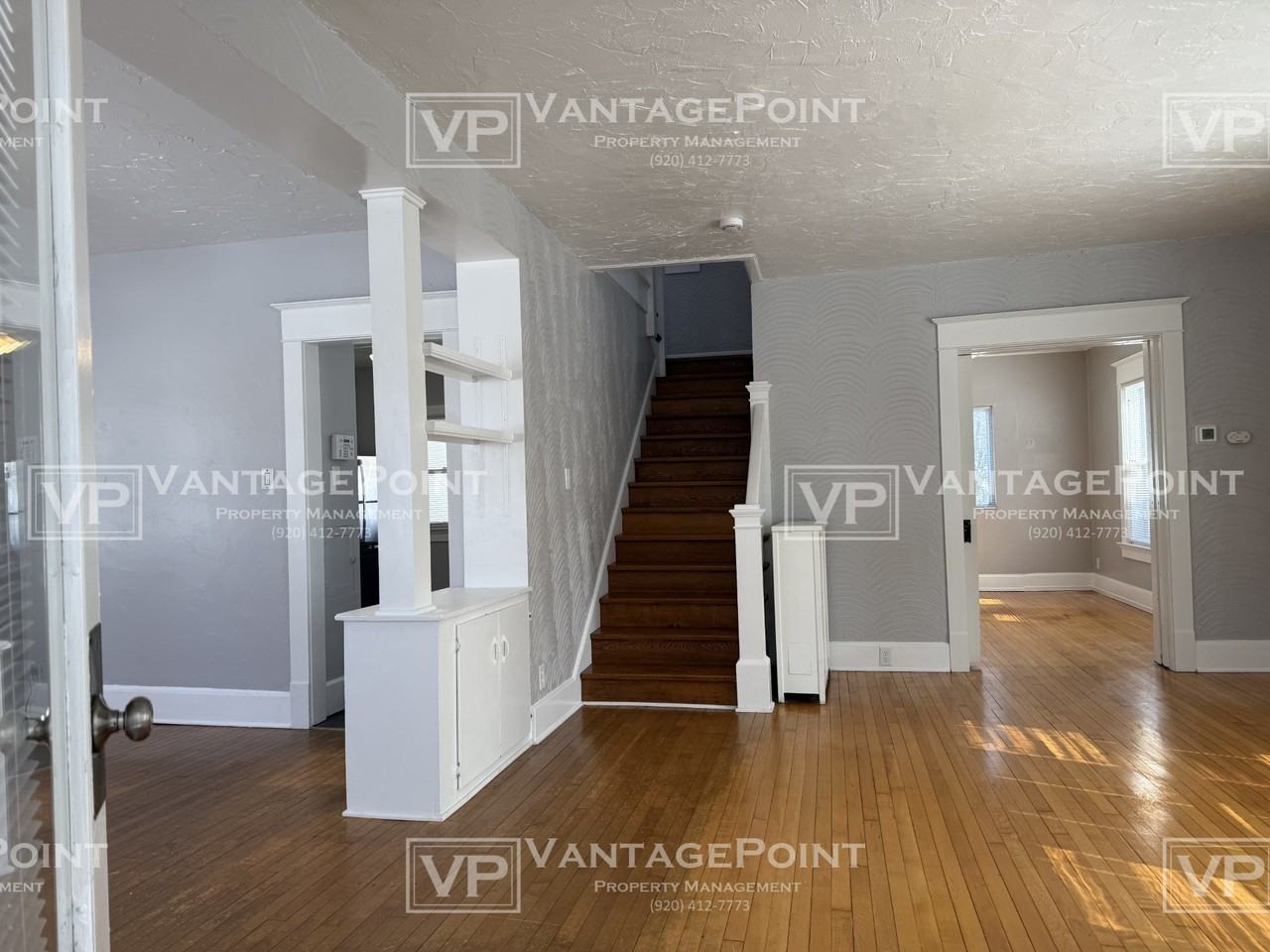 722 Bond St #1 - Photo 3 of 23