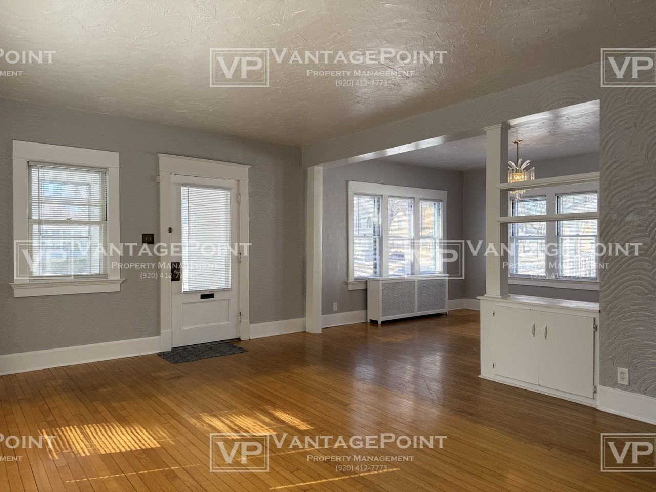 722 Bond St #1 - Photo 5 of 23