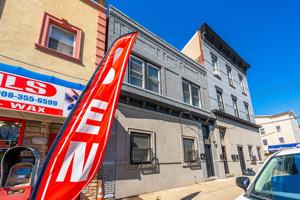 featured image of 14 1st St #2