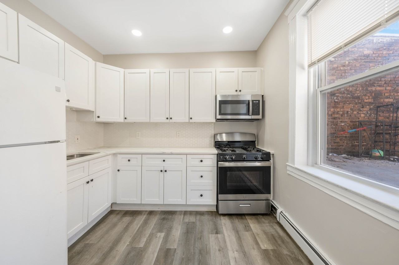 14 1st St #2 - Photo 4 of 25