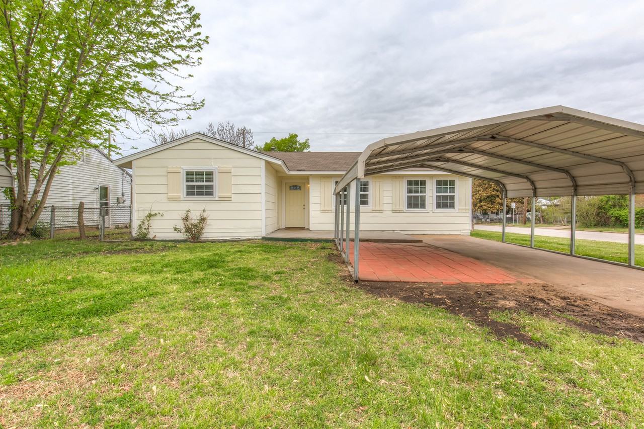 404 S 200th East Ave #1 - Photo 3 of 24