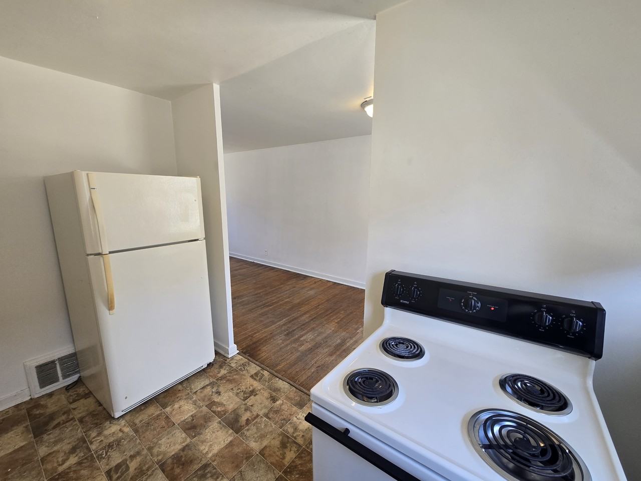 235 Madison St #1 - Photo 7 of 17