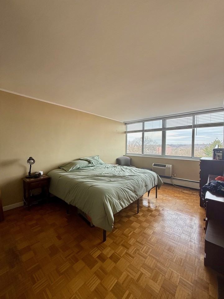 1401 Pennsylvania Ave #914 - Photo 7 of 14