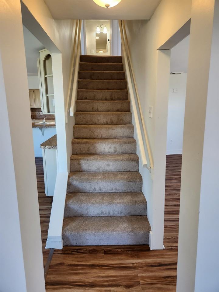 53 Liberty Ln #1 - Photo 7 of 19