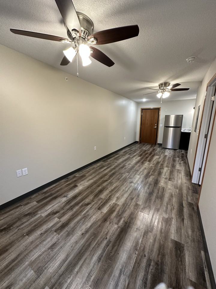 202 3rd Avenue S.E. - 13 #13 - Photo 5 of 10