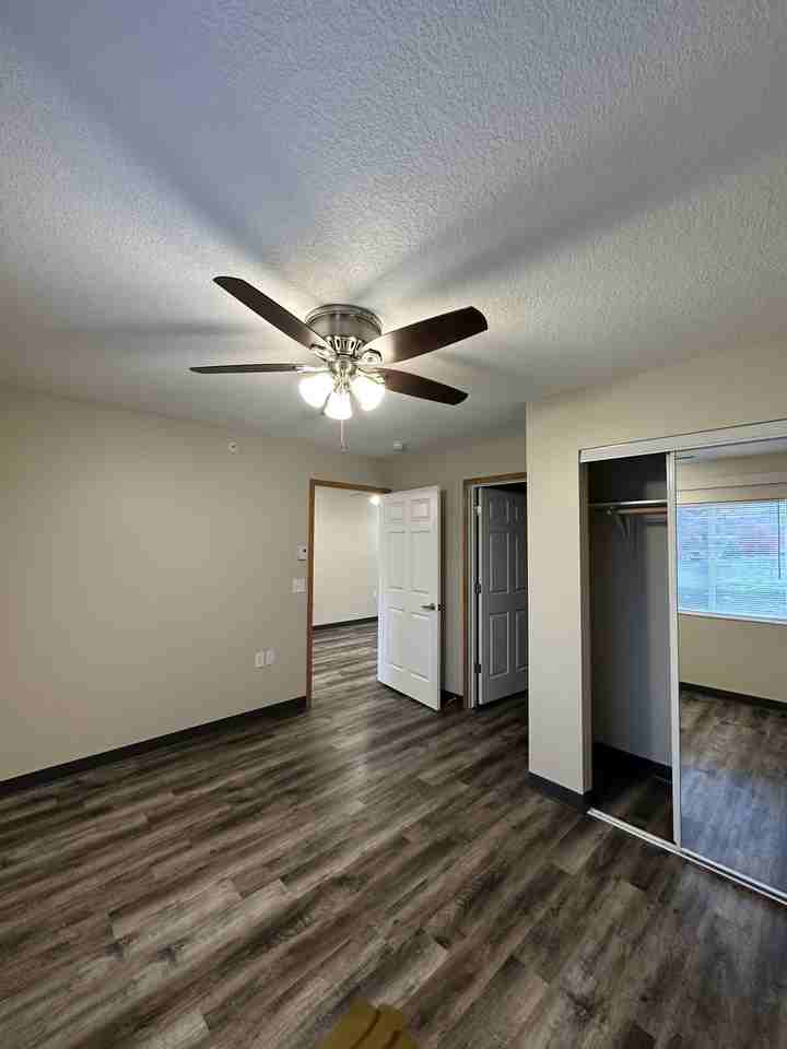 202 3rd Avenue S.E. - 13 #13 - Photo 7 of 10