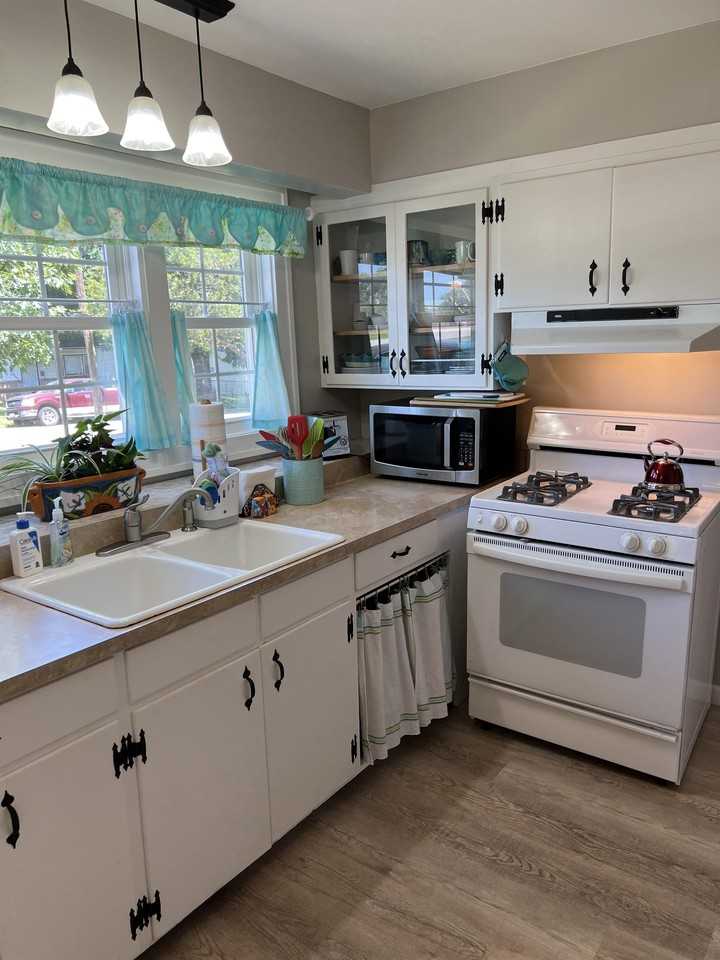 601 E Mckissock St #1 - Photo 7 of 46