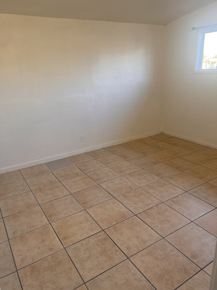 2536 S Treat Ave #2536 - Photo 6 of 11