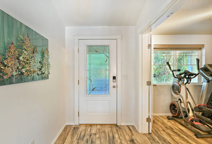 1548 Inverness Dr #1 - Photo 5 of 27