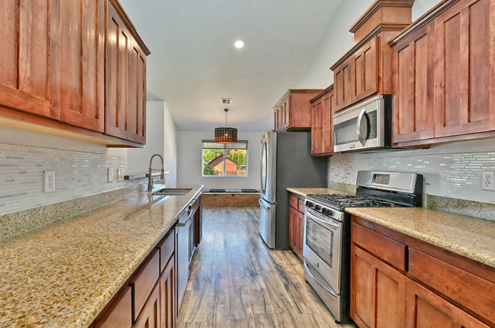 1548 Inverness Dr #1 - Photo 6 of 27