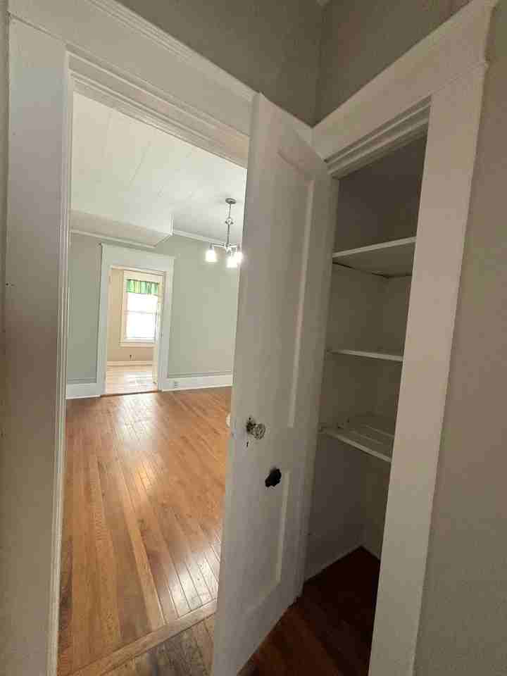 202 N Virginia Ave Apt B #1 - Photo 6 of 11