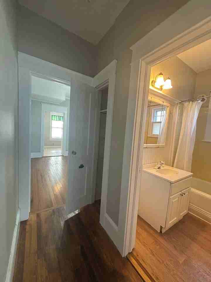 202 N Virginia Ave Apt B #1 - Photo 7 of 11