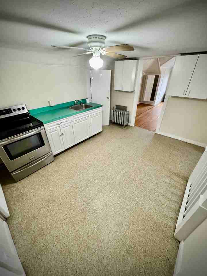 256 Congress Ave #3 - Photo 4 of 8