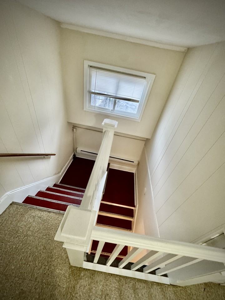 256 Congress Ave #3 - Photo 7 of 8