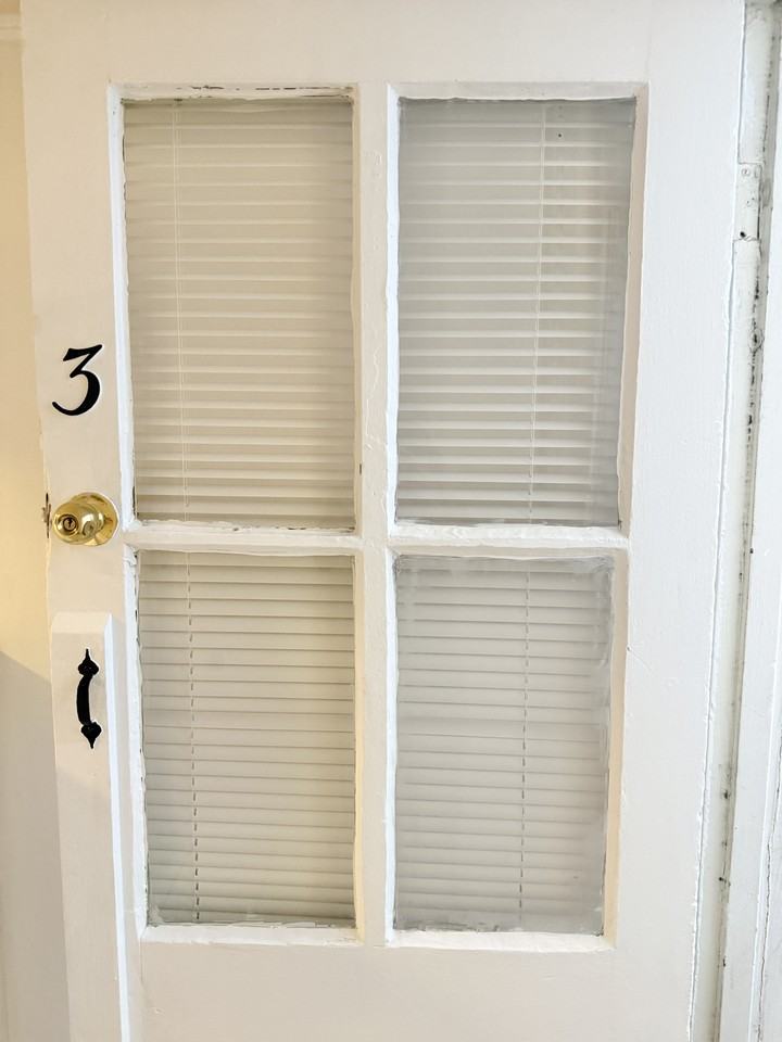 925 Wilson Ave #3 - Photo 3 of 30