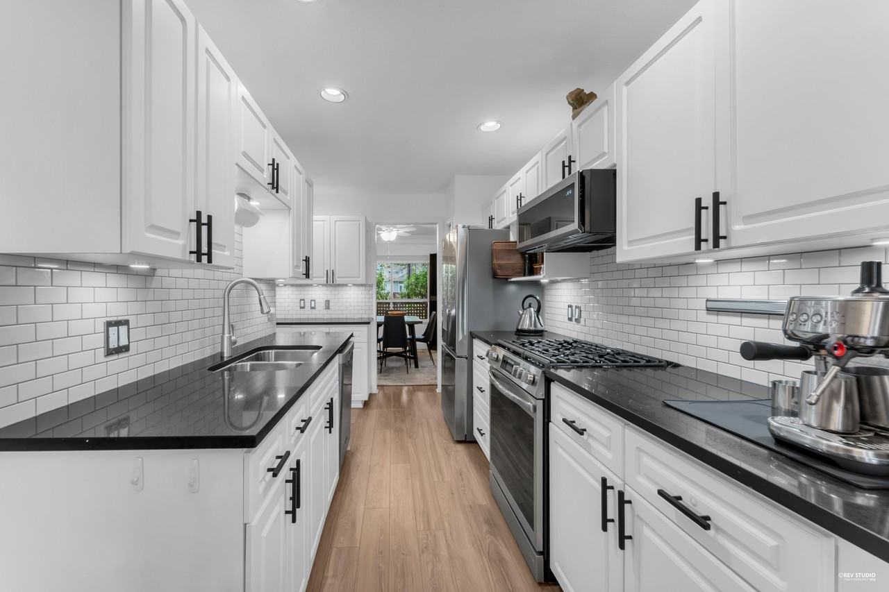 15550 26 Avenue #140 - Photo 3 of 24