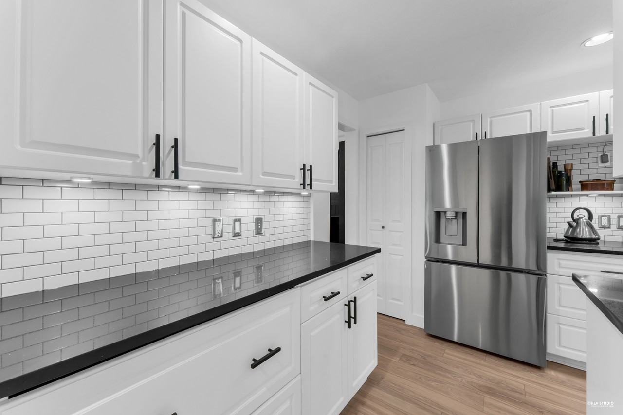 15550 26 Avenue #140 - Photo 6 of 24