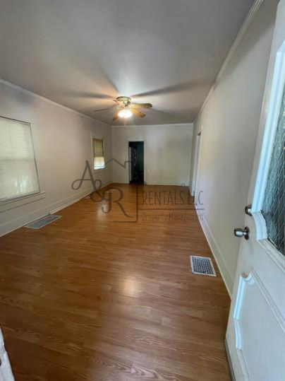 415 W 9th St #1 - Photo 7 of 8