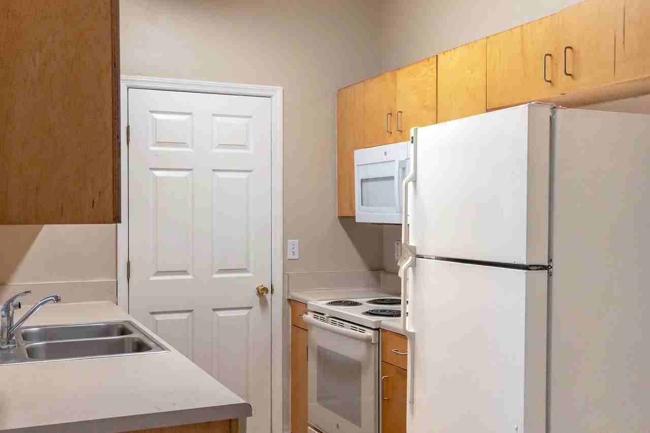 2403 Hartsfield Rd #1 - Photo 5 of 15