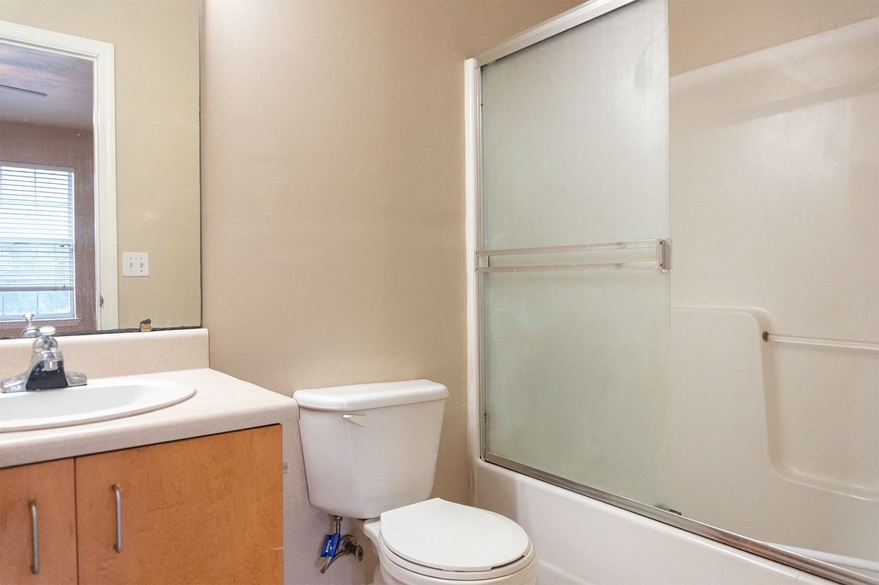 2403 Hartsfield Rd #1 - Photo 7 of 15