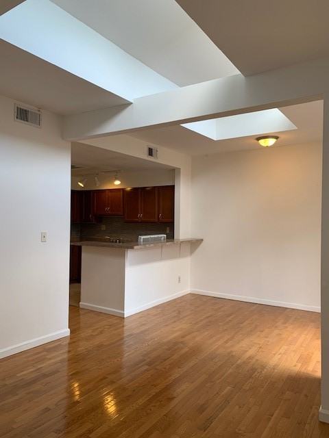 McPherson Avenue - 4396-2EMcPherson Avenue #4396-2E - Photo 7 of 39