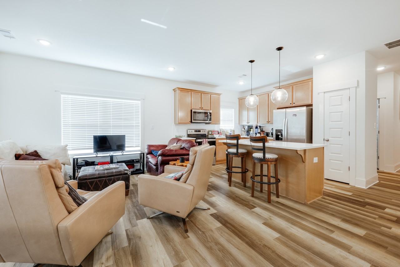 374 Arch St #1 - Photo 2 of 24