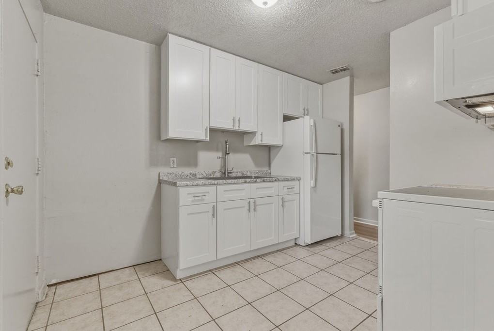 1427 Connecticut St #A - Photo 4 of 15