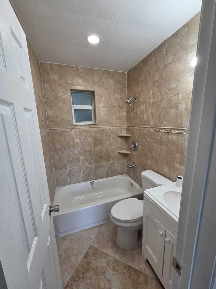 5720 Cleveland Street - Photo 7 of 13