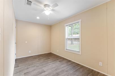 135 Southlake Dr #1 - Photo 3 of 33