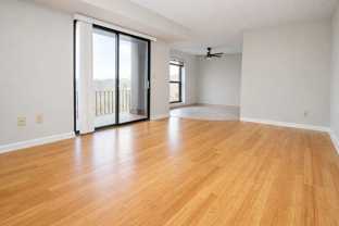 1007 GLASS RUN ROADAPT 8 - Photo 1 of 1