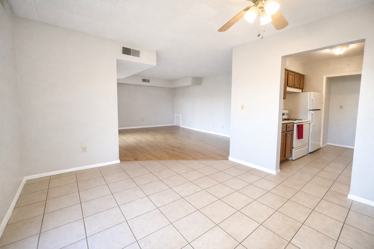 1007 GLASS RUN ROADAPT 8 #1007-08 - Photo 3 of 8