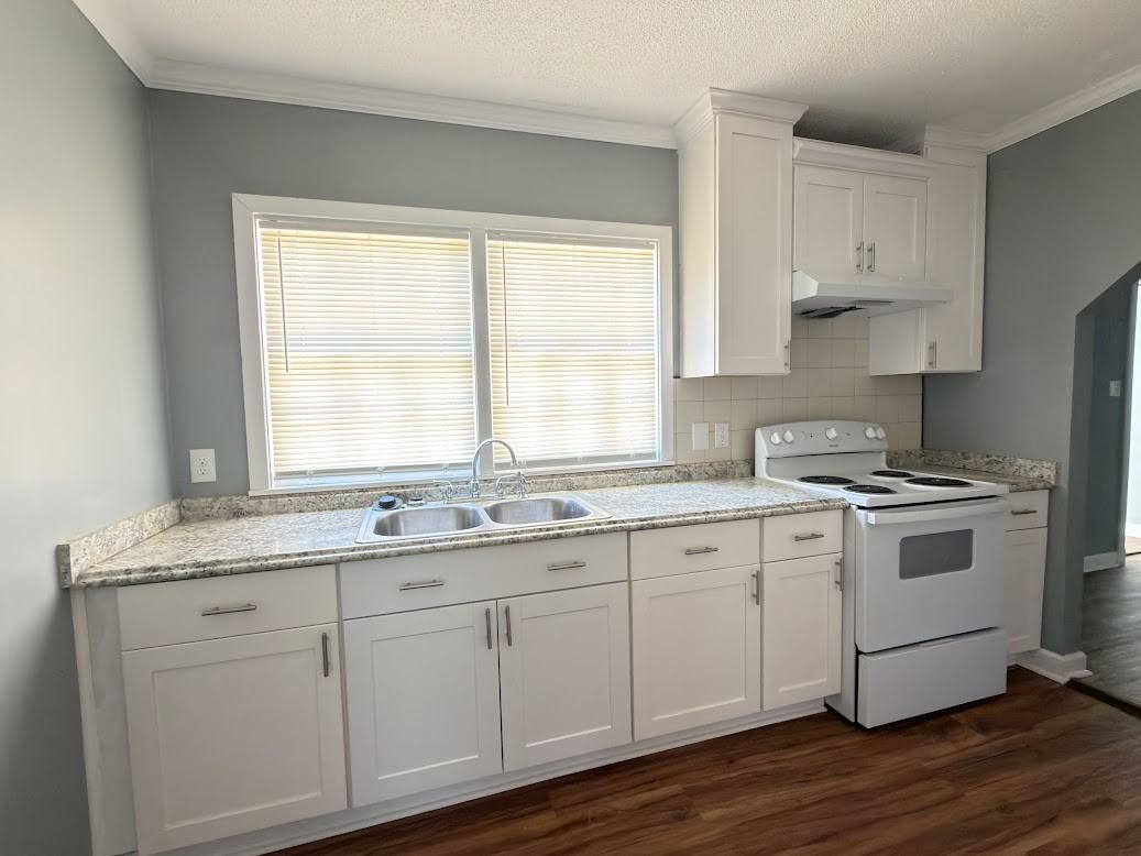 504 E Adair St #1 - Photo 4 of 14