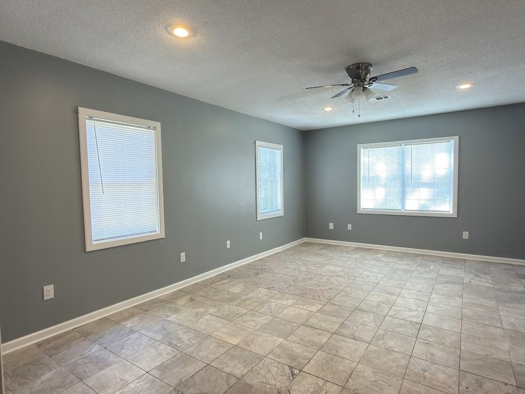 504 E Adair St #1 - Photo 5 of 14