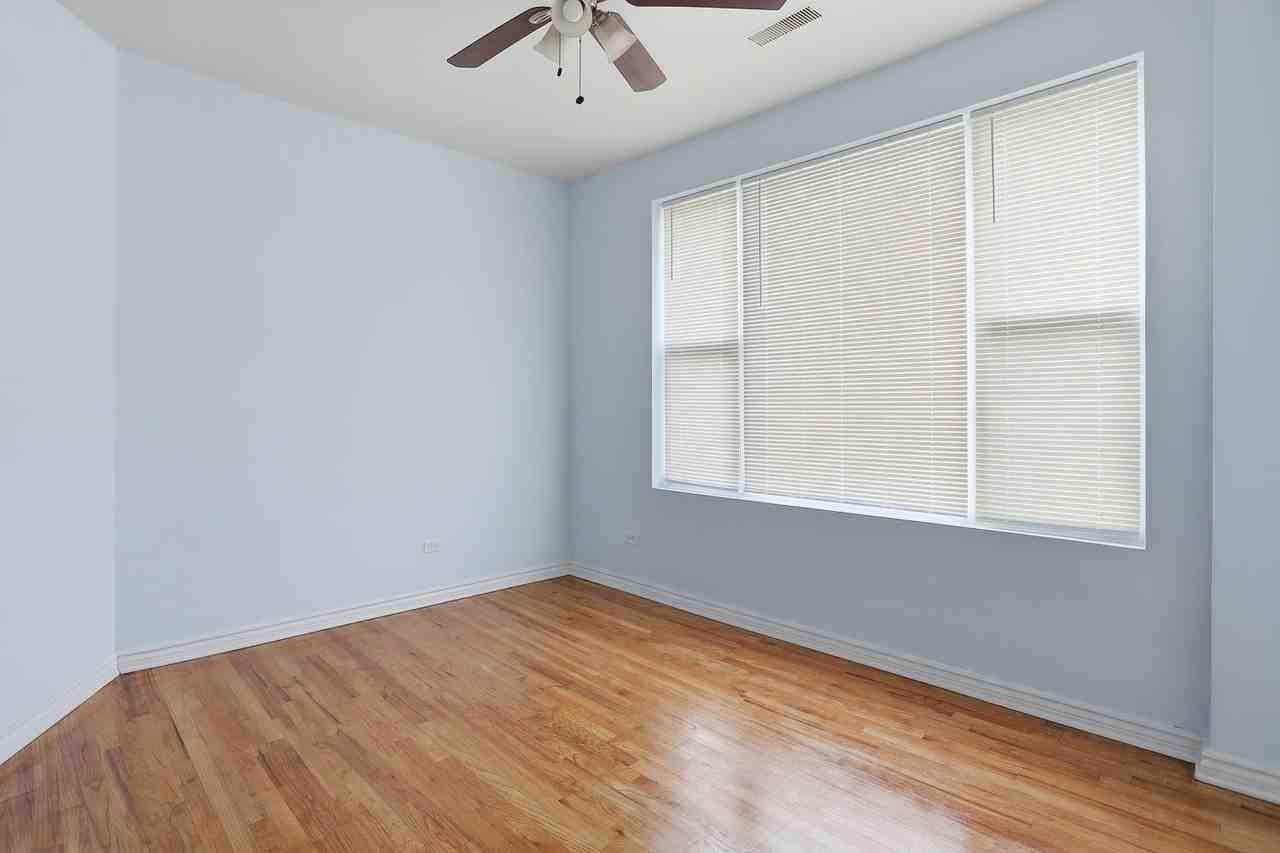 3436 W Huron St Apt 2w #2W - Photo 3 of 7