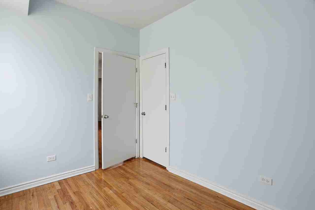3436 W Huron St Apt 2w #2W - Photo 5 of 7