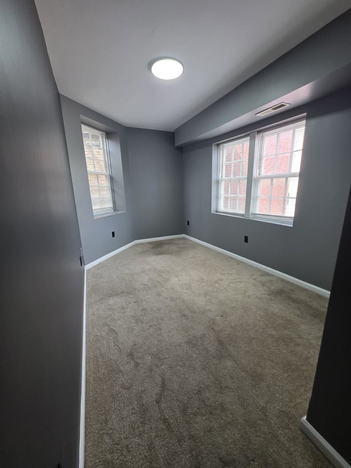 526 Saint Paul Pl #526-3 - Photo 4 of 10