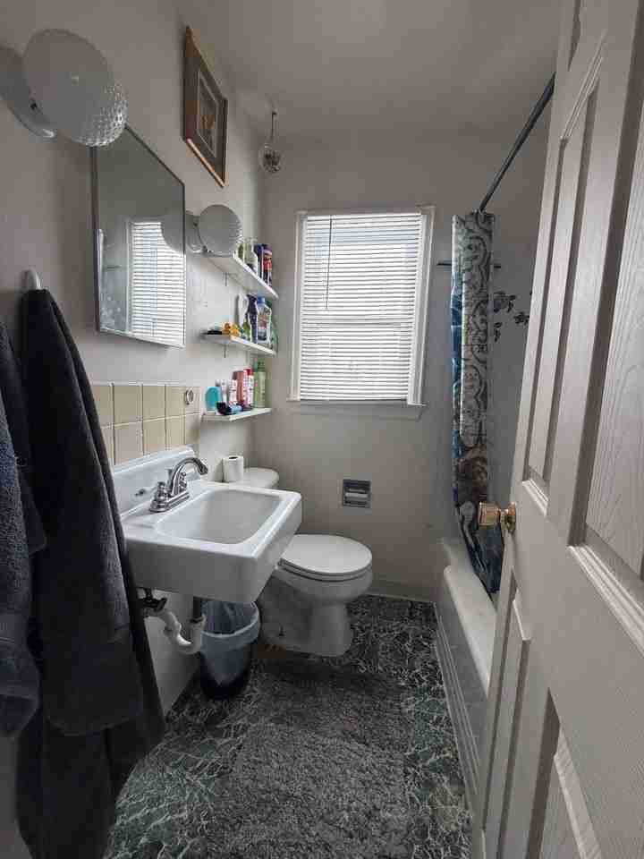 1311 E Flint St #1 - Photo 4 of 7