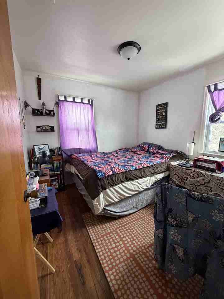 1311 E Flint St #1 - Photo 5 of 7