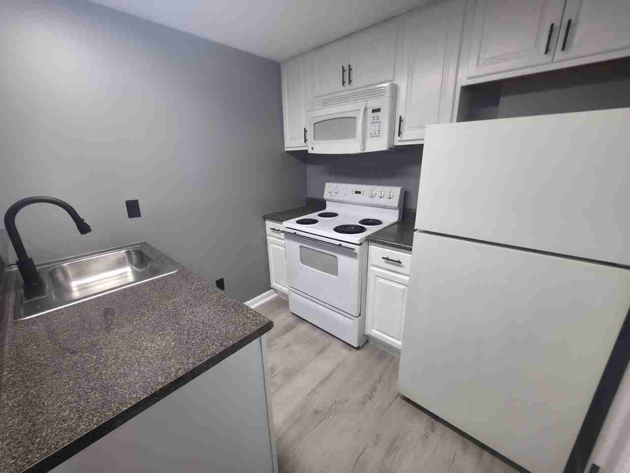 514 Saint Paul Pl #514C - Photo 5 of 10