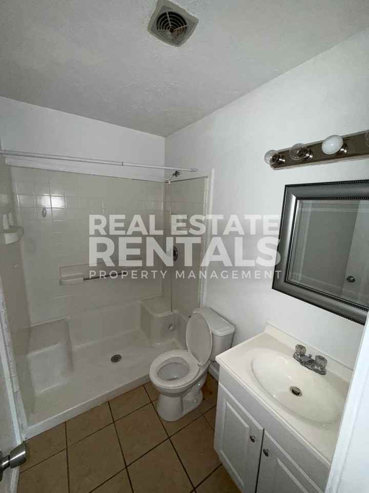 1207 Brookside Dr #1 - Photo 7 of 9